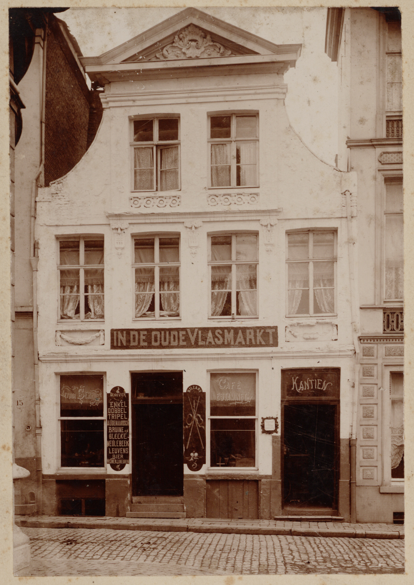Gent: Koningstraat: café In de Oude Vlasmarkt