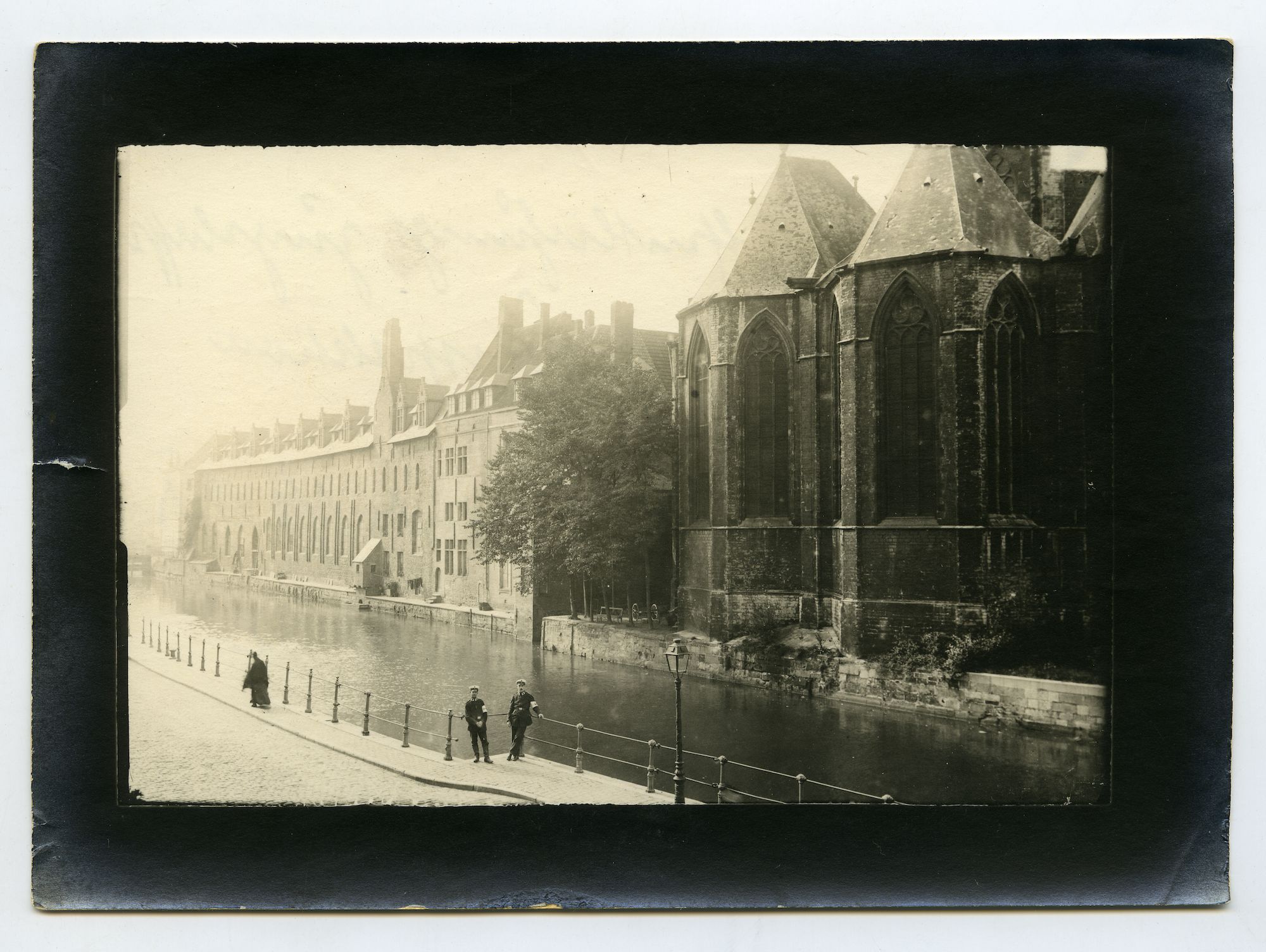 Gent: Predikherenlei: Sint-Michielskerk en het Pand, 1915-1916