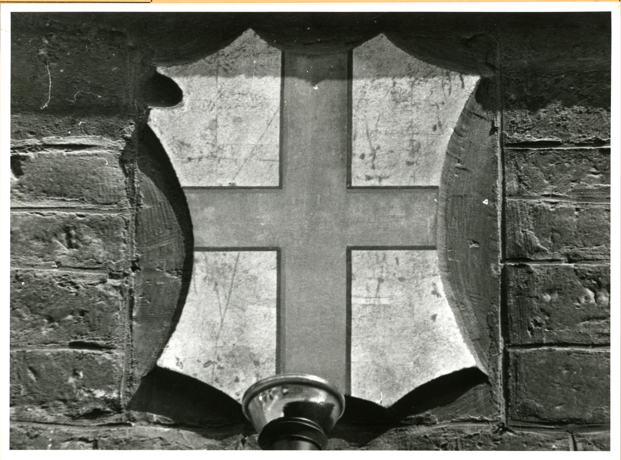 Gent: Botermarkt 4: cartouche: wapenschild van Sint Joris, 1979