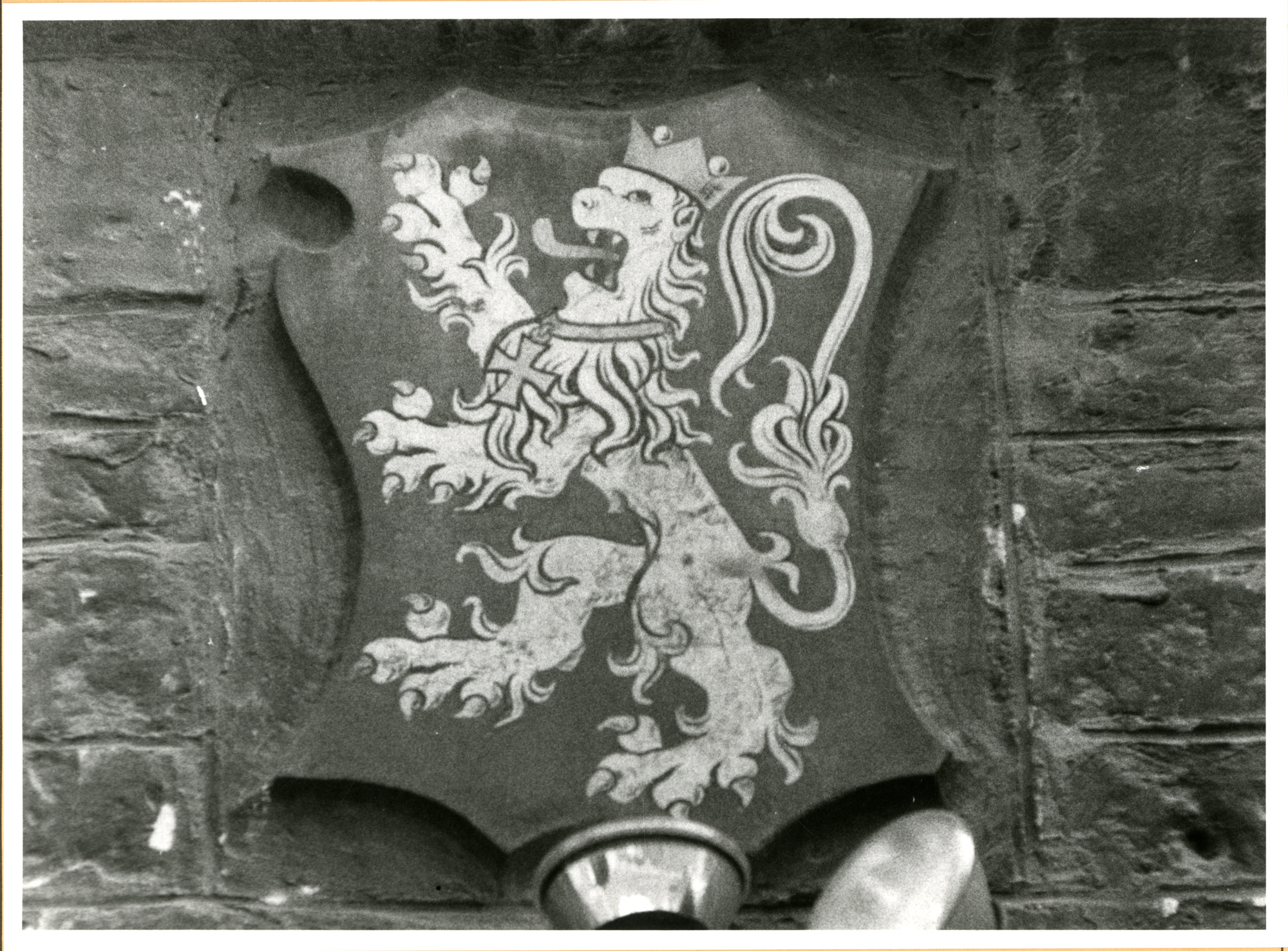 Gent: Hoogpoort: St-Jorishof: Cartouche: wapenschild van Gent, 1979