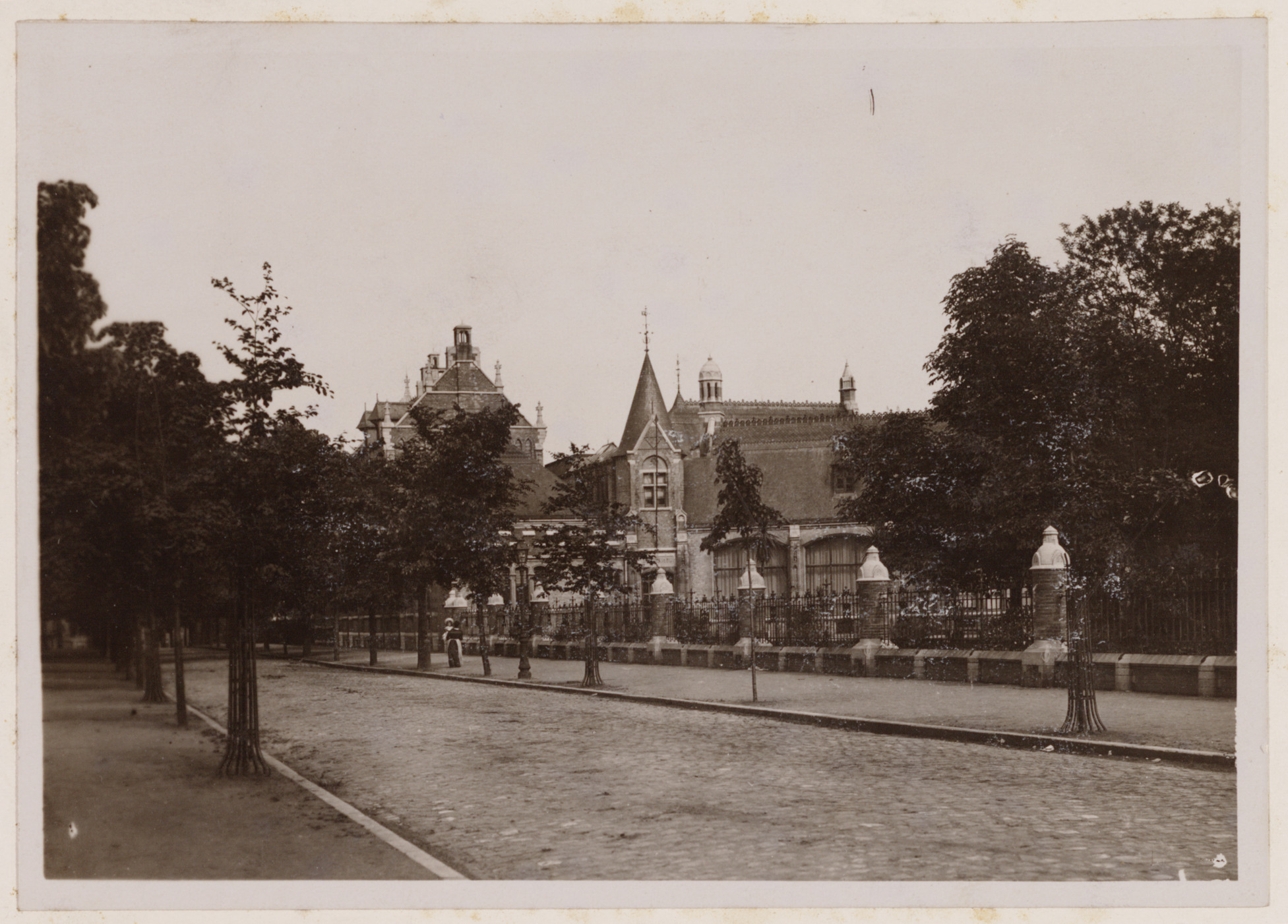 Gent: Karel Lodewijk Ledeganckstraat: (nu verdwenen) Instituut voor Kruidkunde (Institut de Botanique)