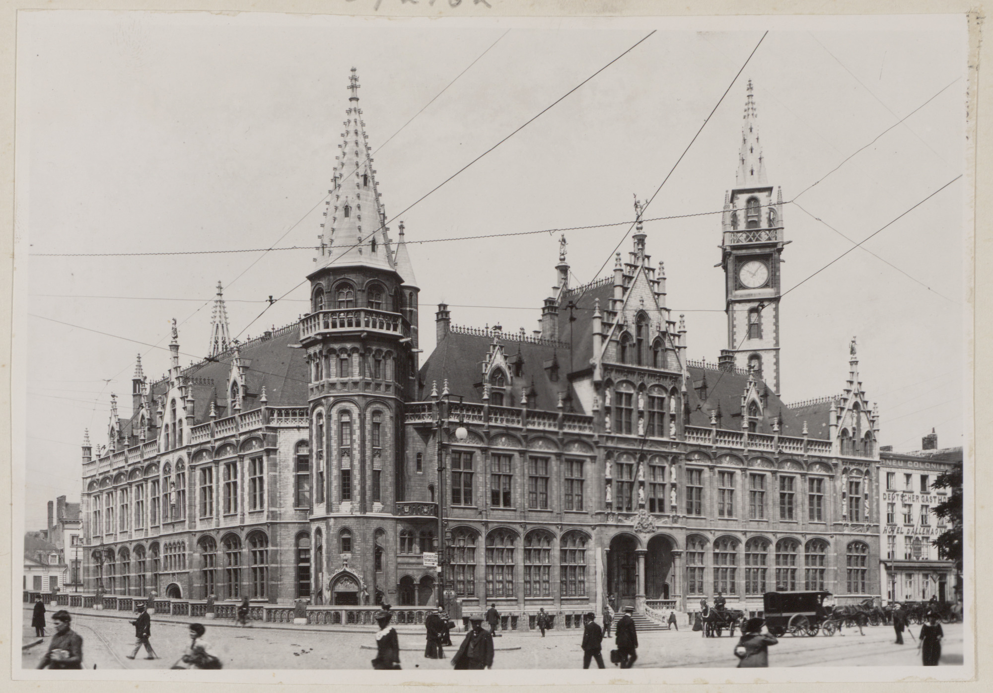 Gent: Hoofdgevel postgebouw, Korenmarkt