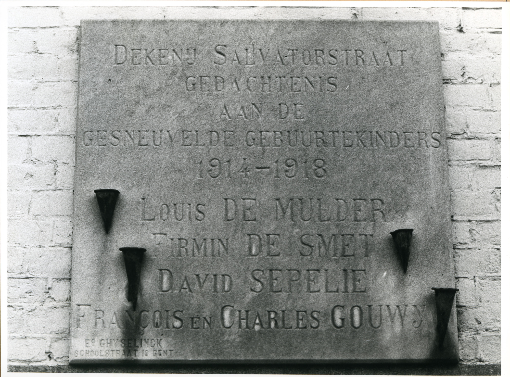 Gent: Sint Salvatorstraat 14: Gedenkplaat WO I, 1980