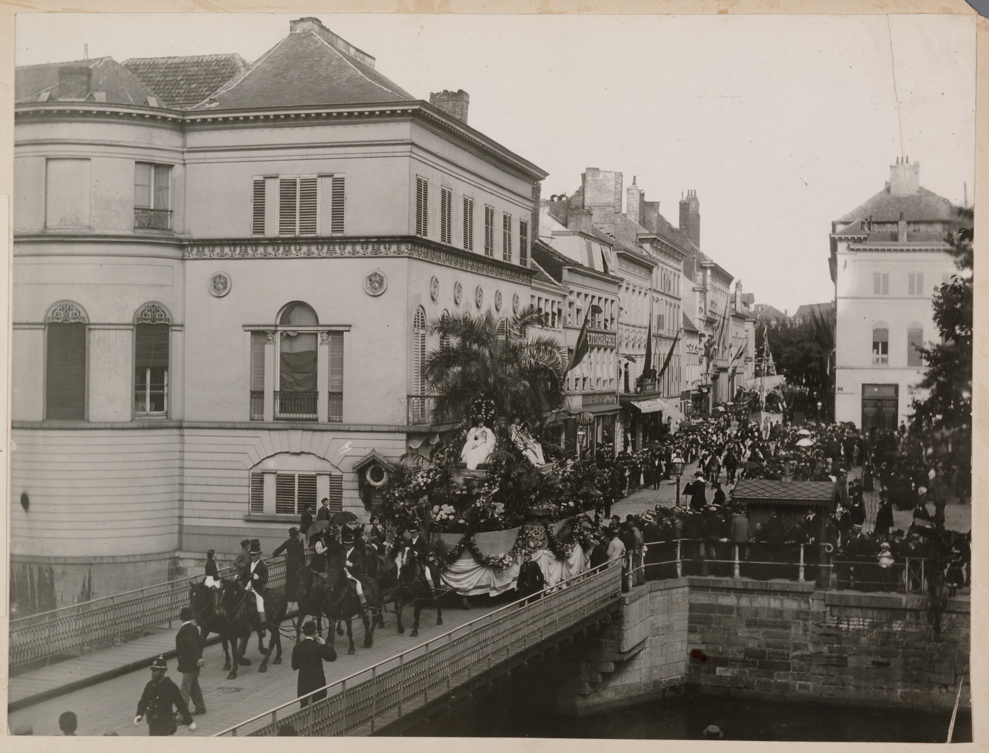 Gent: Koophandelsplein. Historische stoet 1894