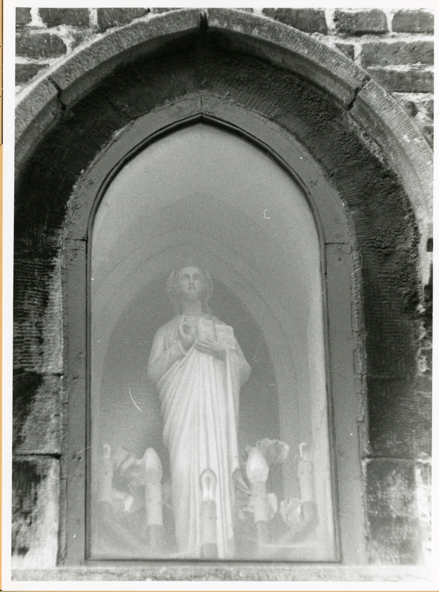 Gent: Bij St-Jozef: St-Jozefkerk: niskapel: Jezus Christus, 1979
