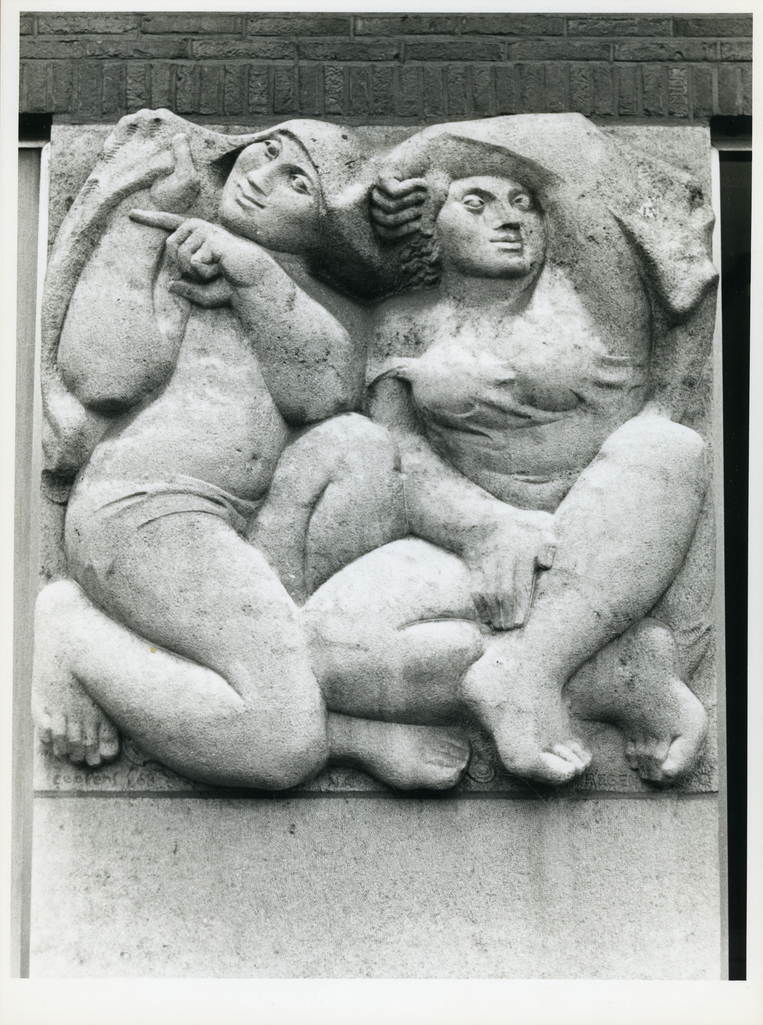 Gent: Opvoedingstraat: Beeldhouwwerk, 1979