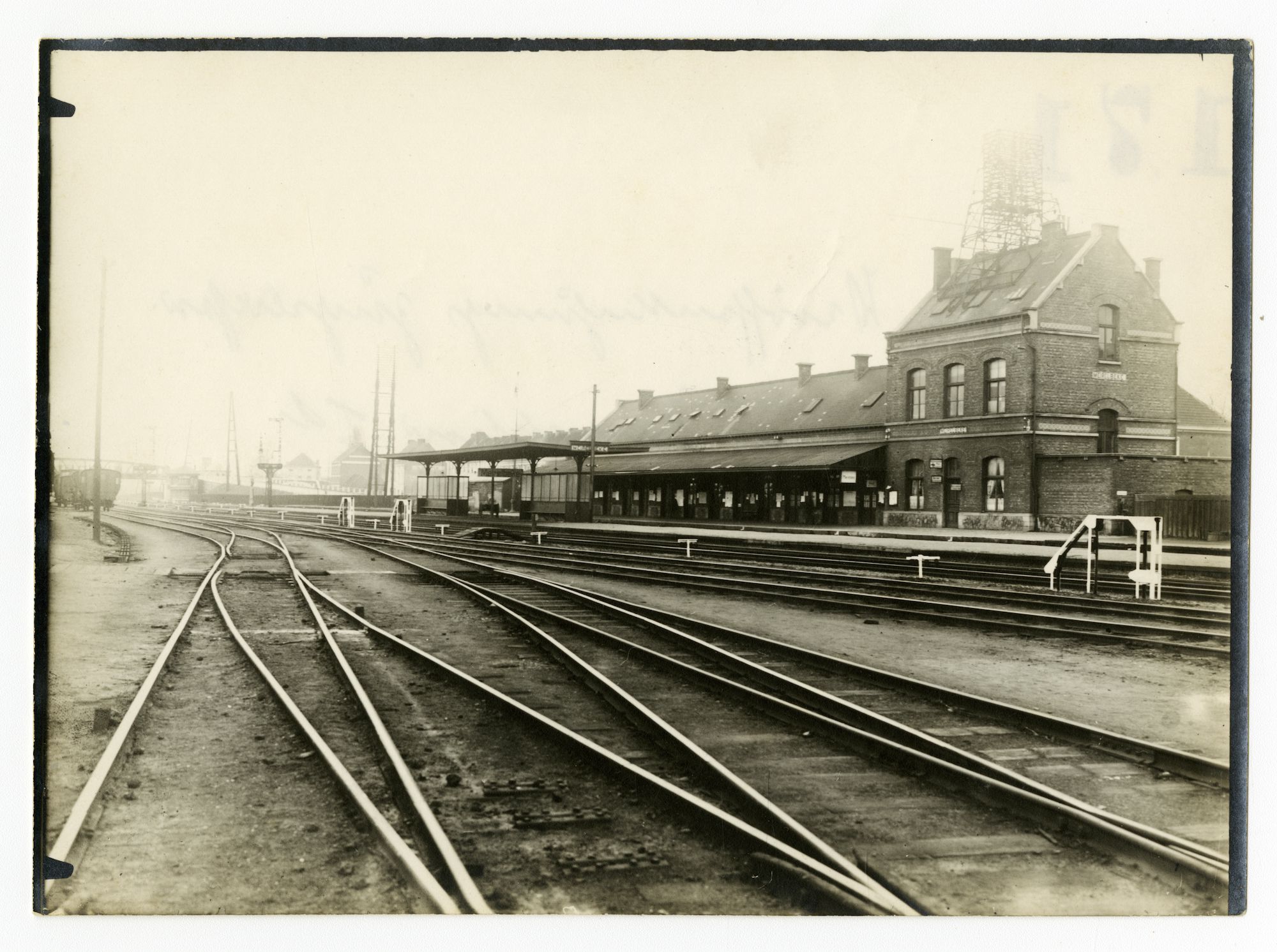 Gentbrugge: spoorwegstation Merelbeke