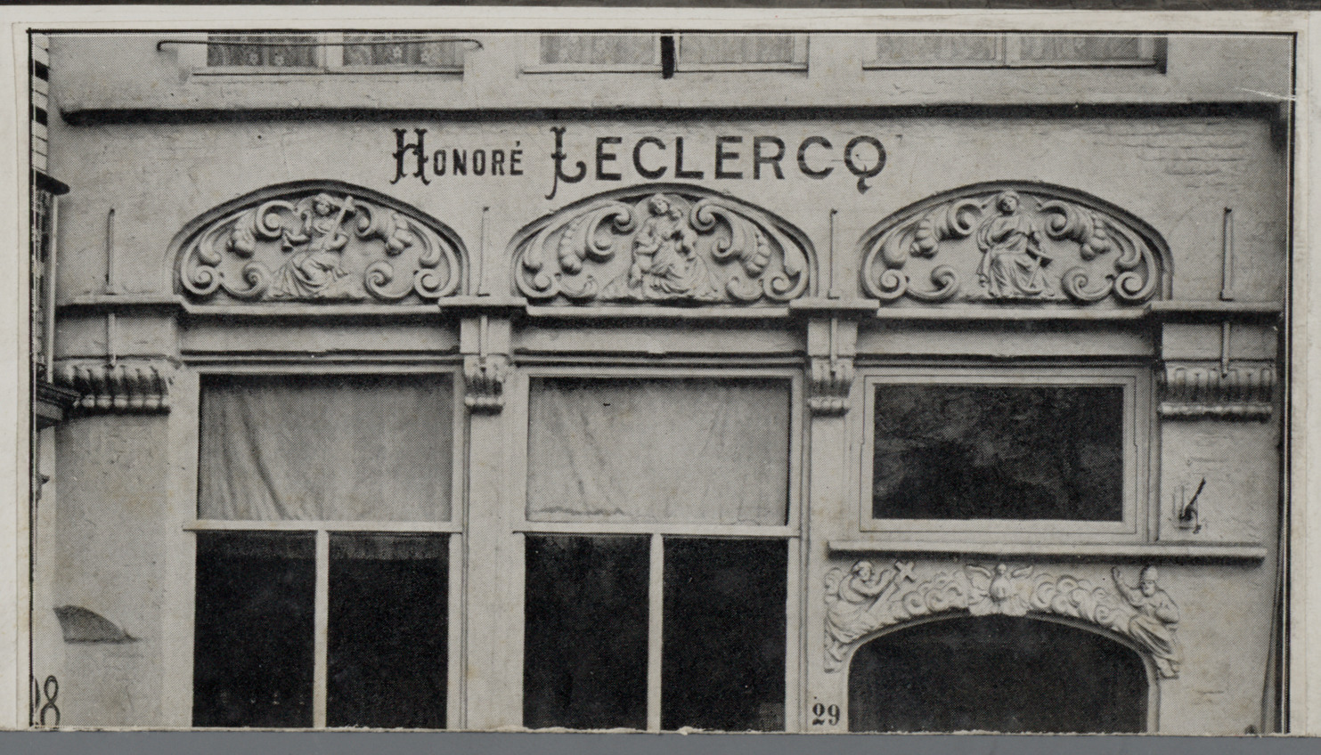 Gent: Vrijdagmarkt, detailfoto van het huis Honoré Leclercq, 1893