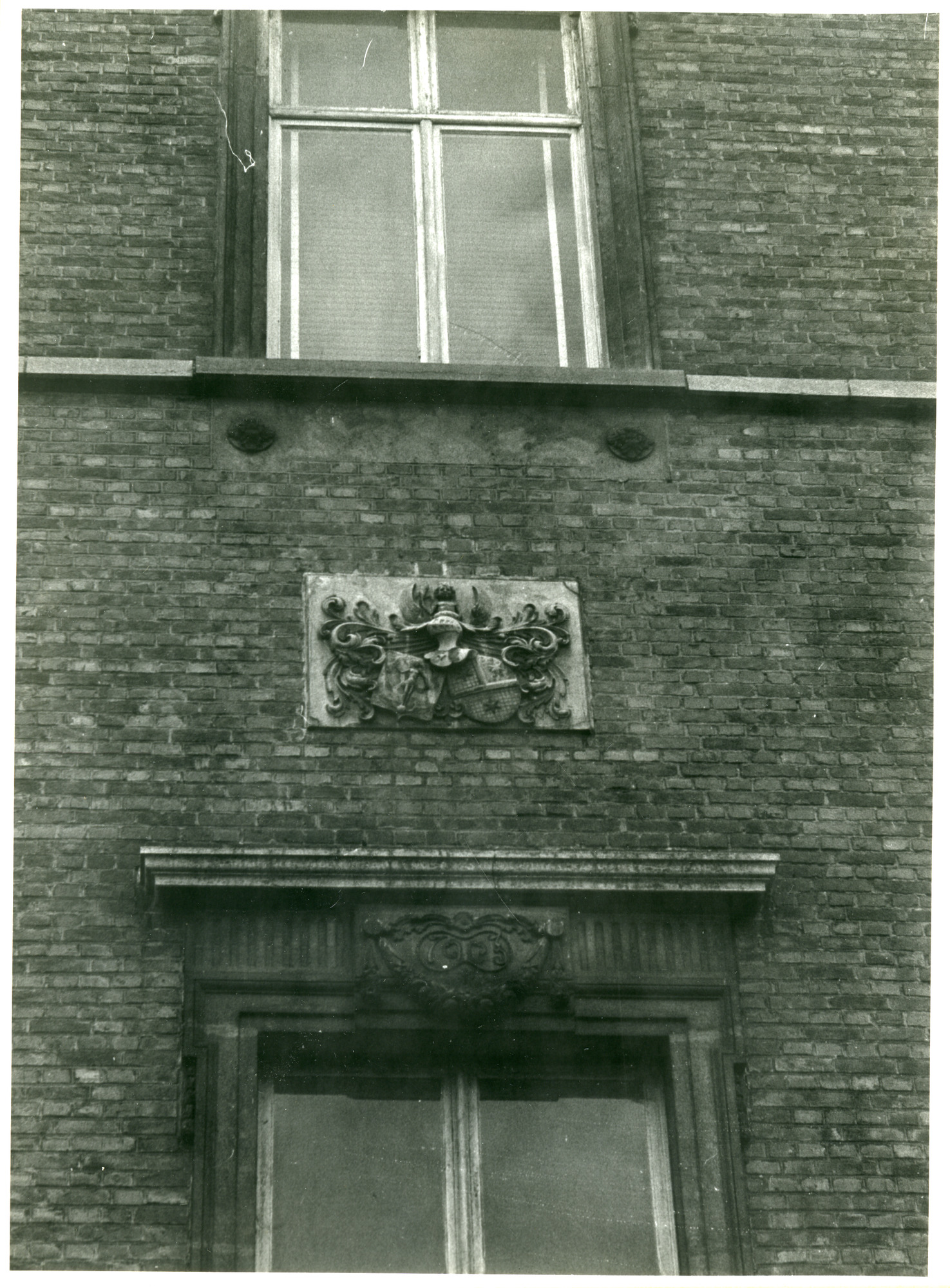 Gentbrugge: Braemkasteelstraat: Beeldhouwwerk, 1979