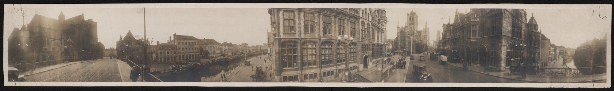 Gent: Sint-Michielsbrug, panoramafoto met Sint-Michielskerk, Korenlei en Graslei, Postgebouw, Sint-Michielshelling, torens van Sint-Niklaaskerk, Belfort en Sint-Baafs, Predikherenlei en Pand
