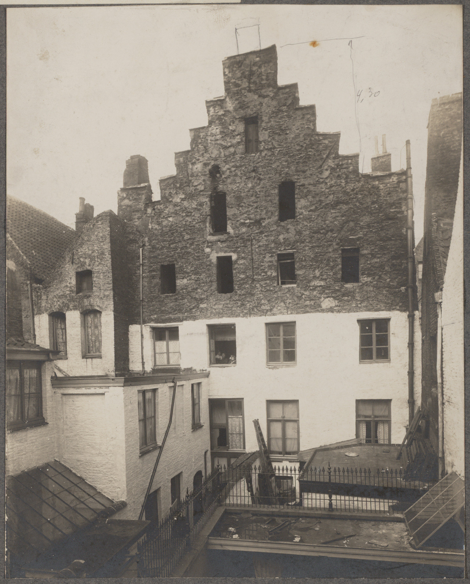 Gent: Borluutsteen, Korenmarkt