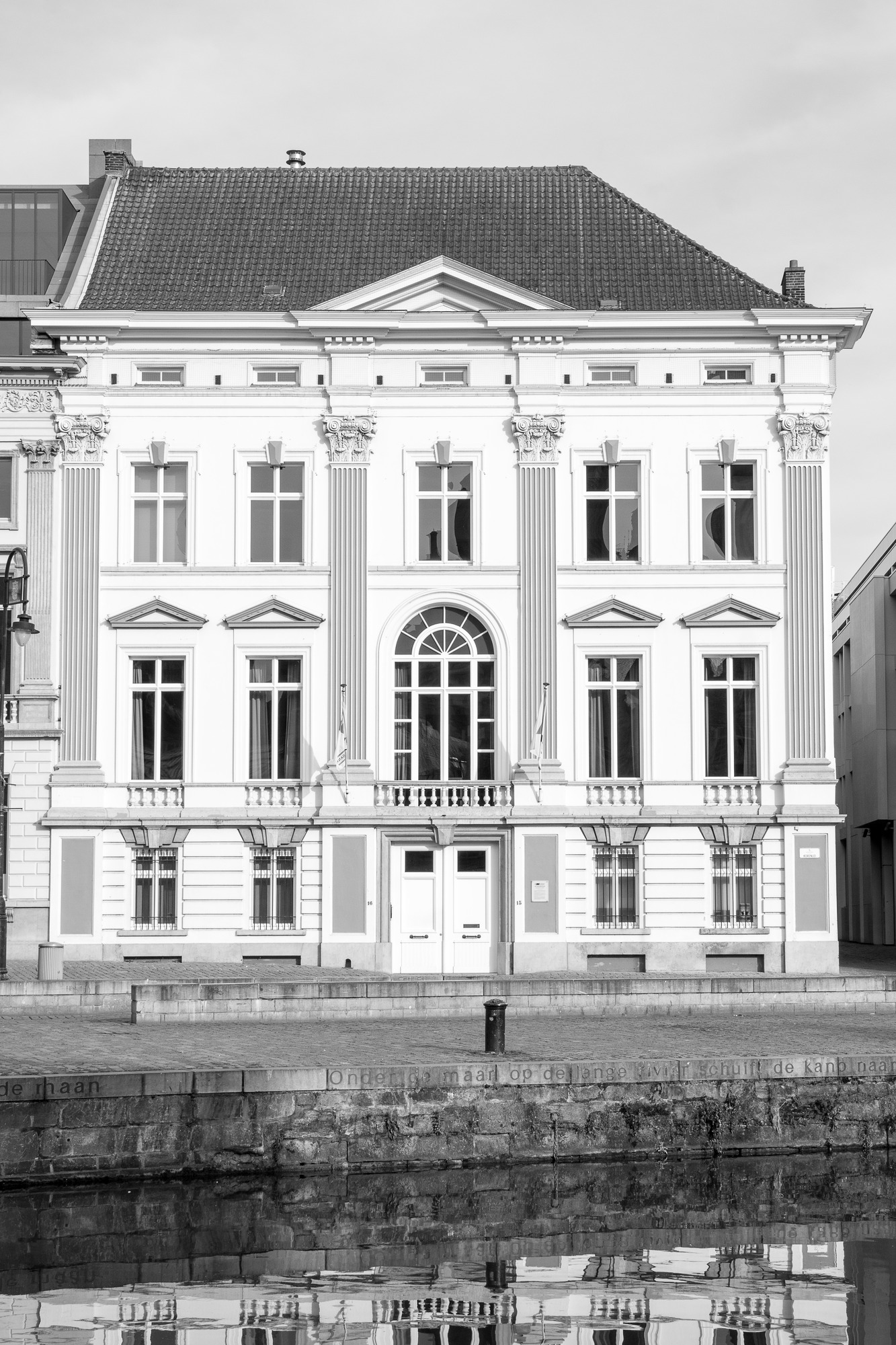 Gent: Hof van Gruuthuuse, Hof van Fiennes, Hotel Dons de Lovendeghem (Korenlei, hoek Gruuthuusestraat)