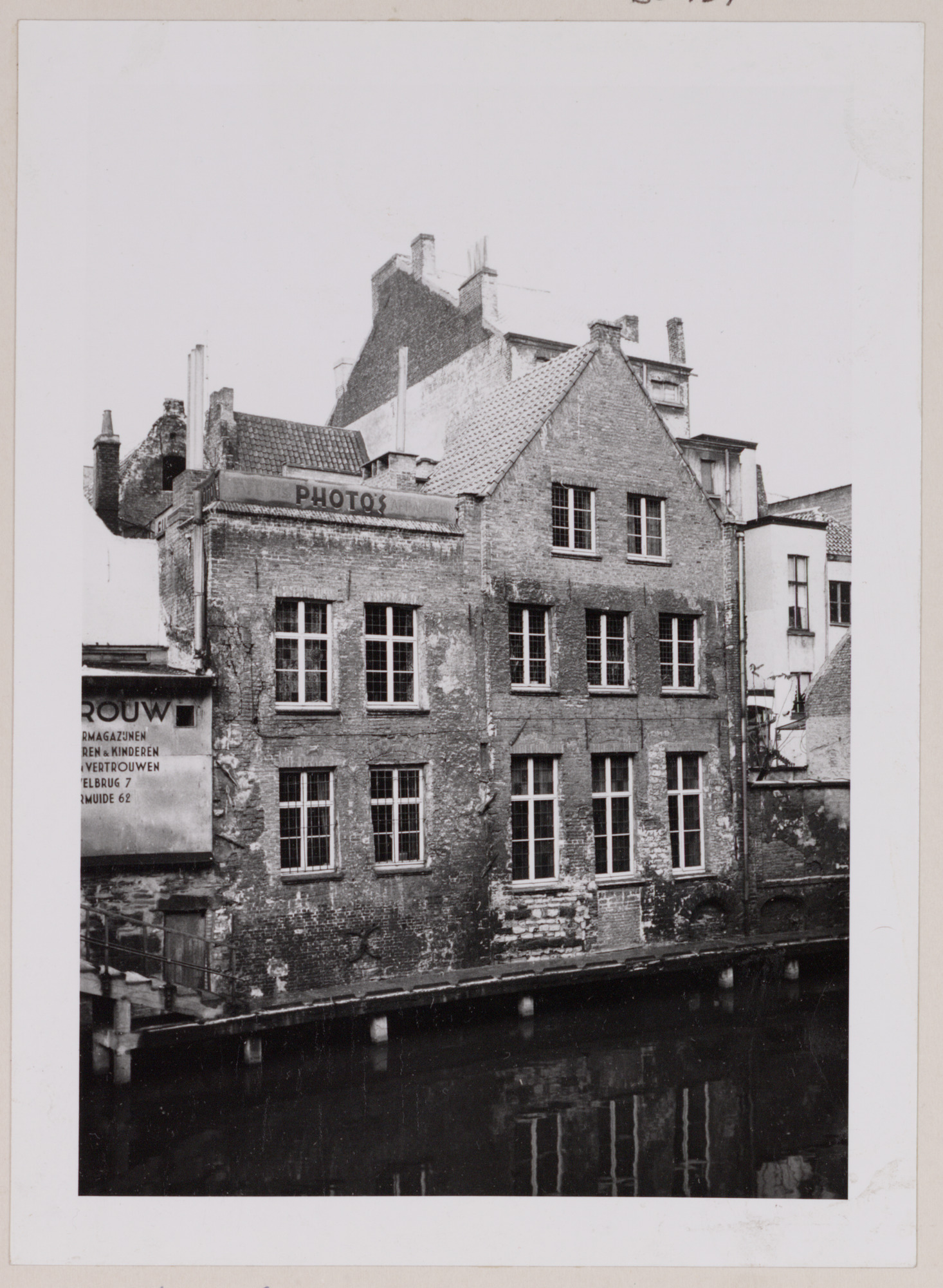 Gent: Leie en achtergevel van Oudburg 4