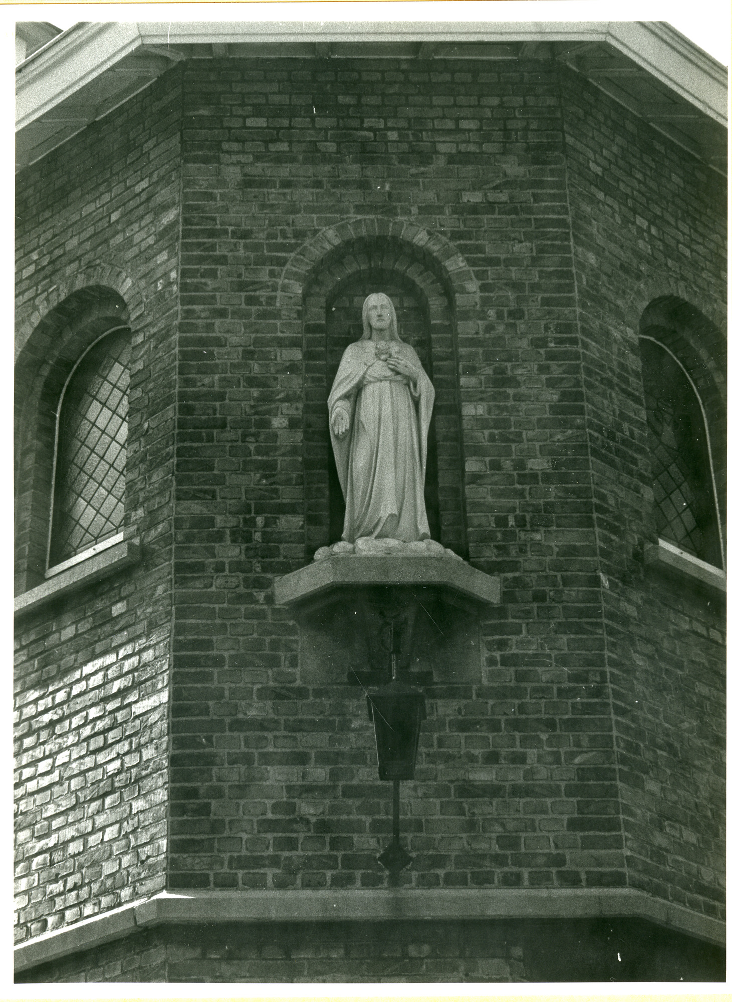 Gentbrugge: Sint Eligiusstraat 36: Gevelbeeld, 1979