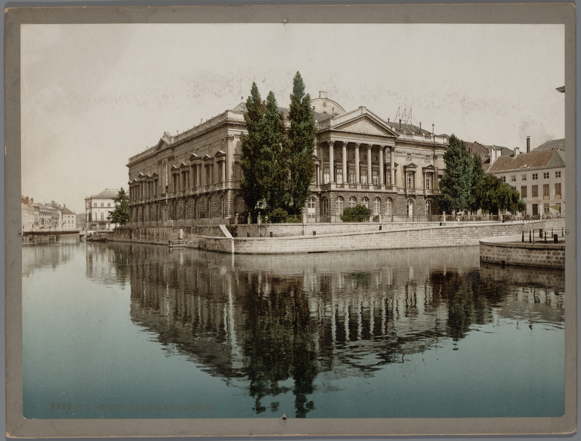 Gent: Koophandelsplein: Justitiepaleis