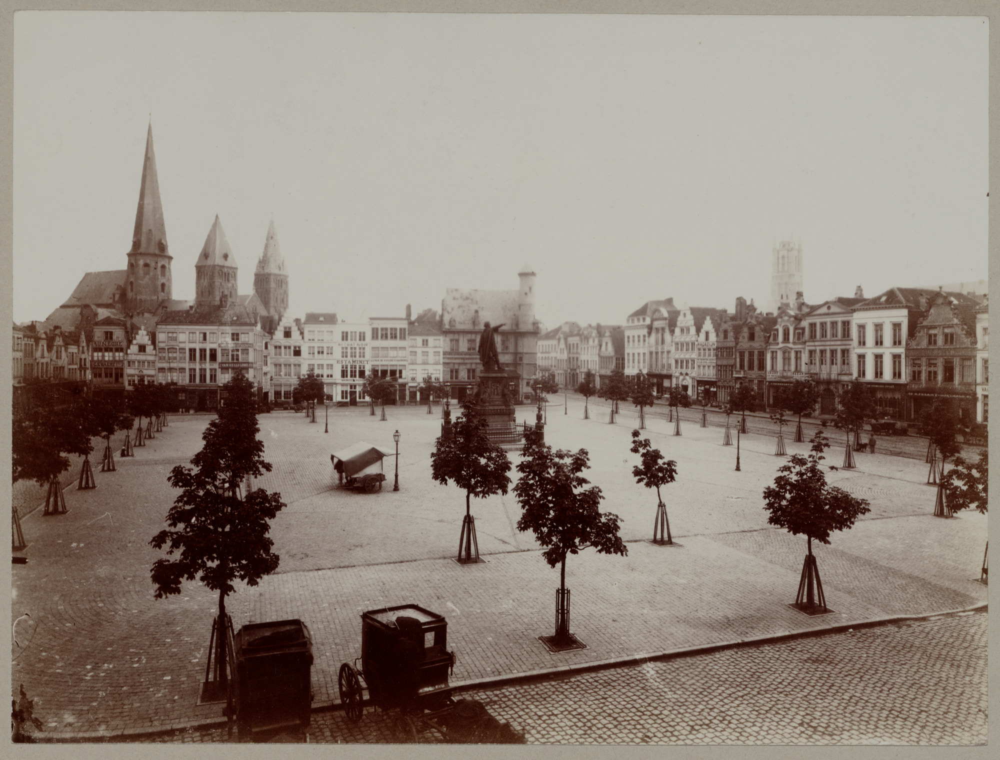 Gent: Vrijdagmarkt, panoramische foto