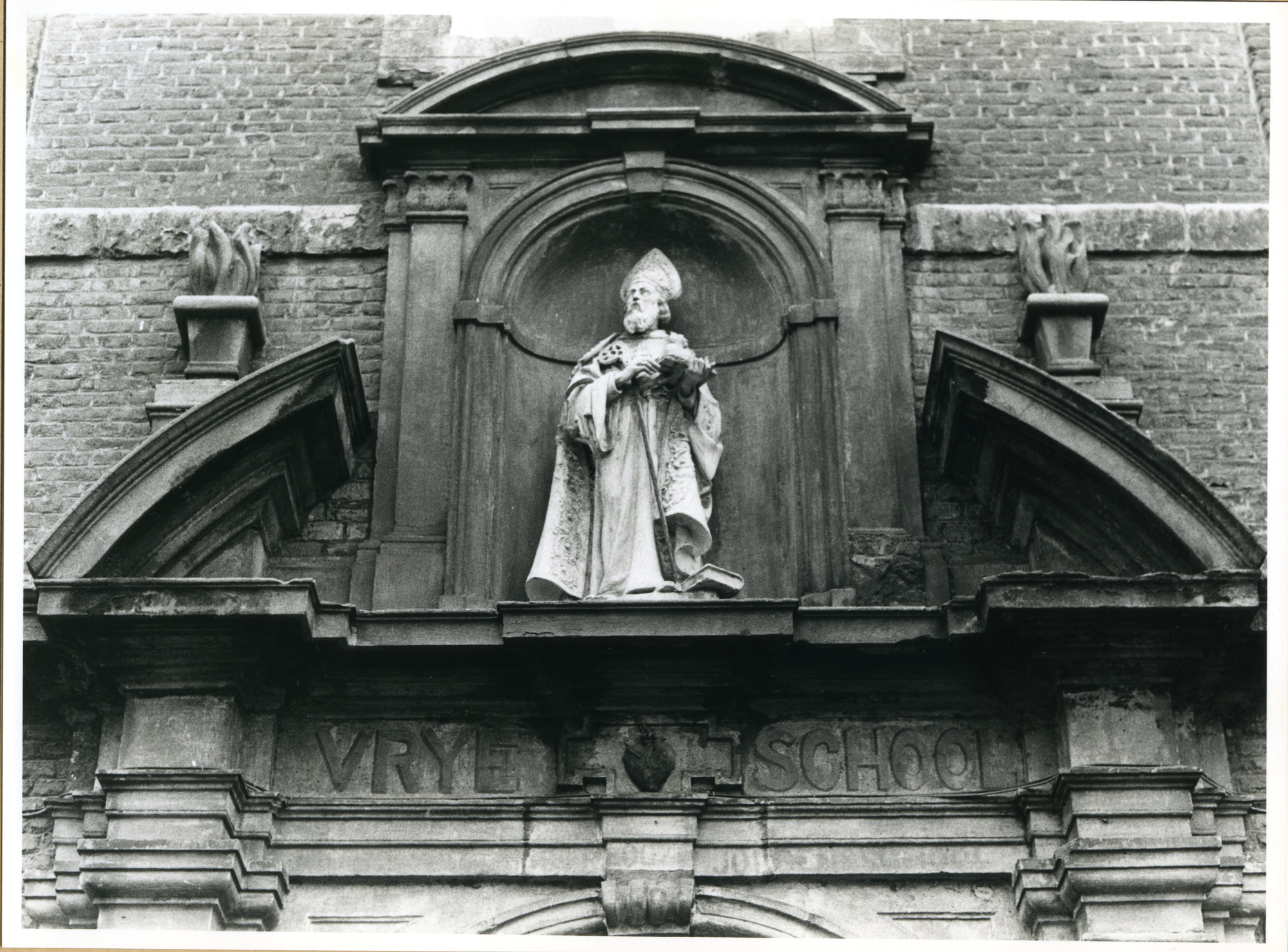 Gent: Sint Margrietstraat 9: Gevelbeeld