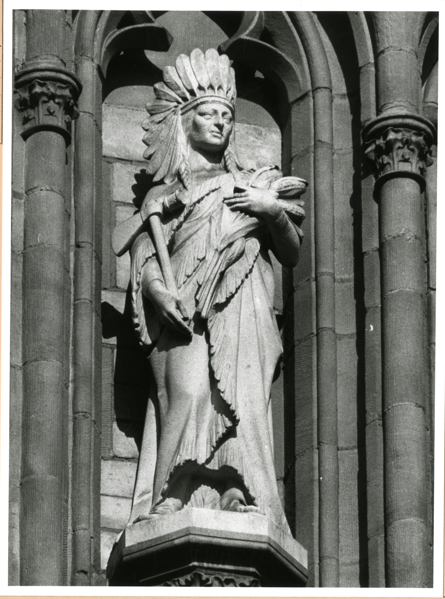 Gent: Korenmarkt: Gevelbeeld, 1981