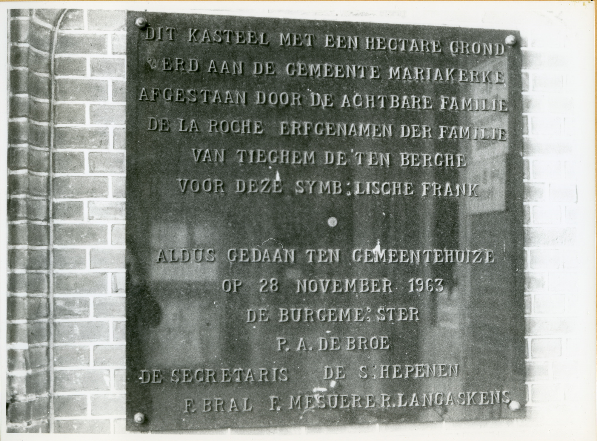 Mariakerke: Van Tieghem De Ten Berghepark: Gedenkplaat, 1979
