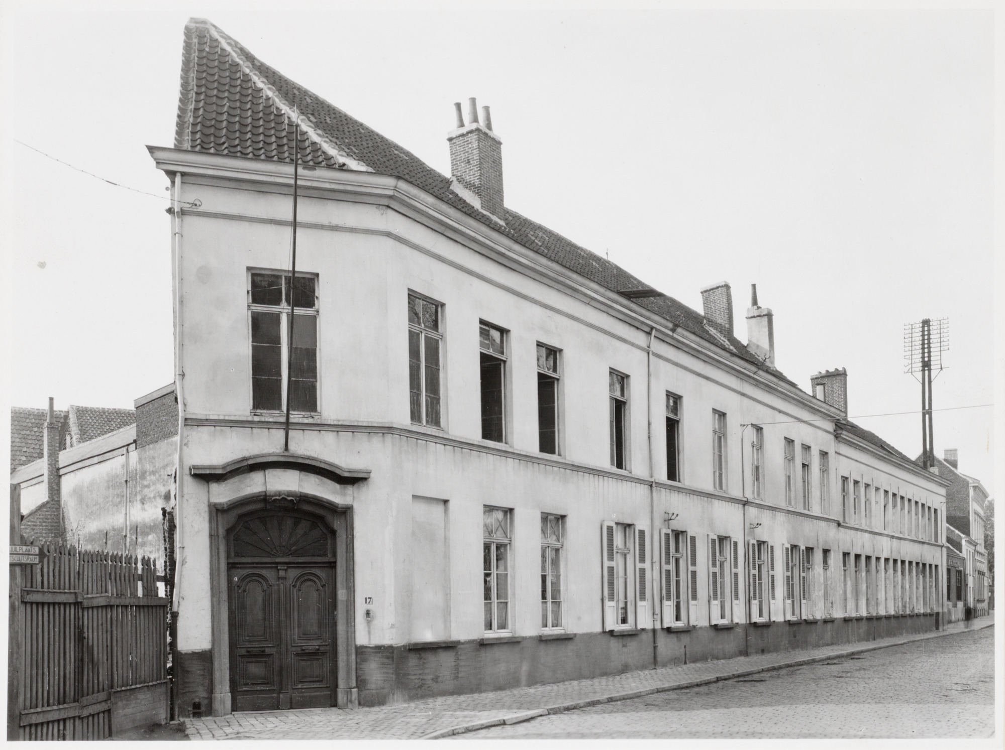Gent: Rodelijvekensstraat 17