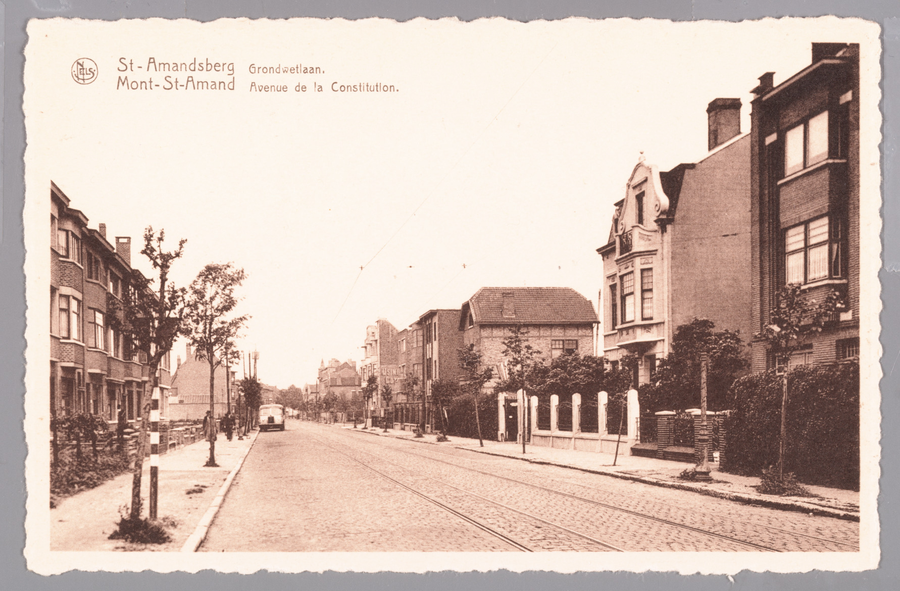 Sint-Amandsberg: Grondwetlaan
