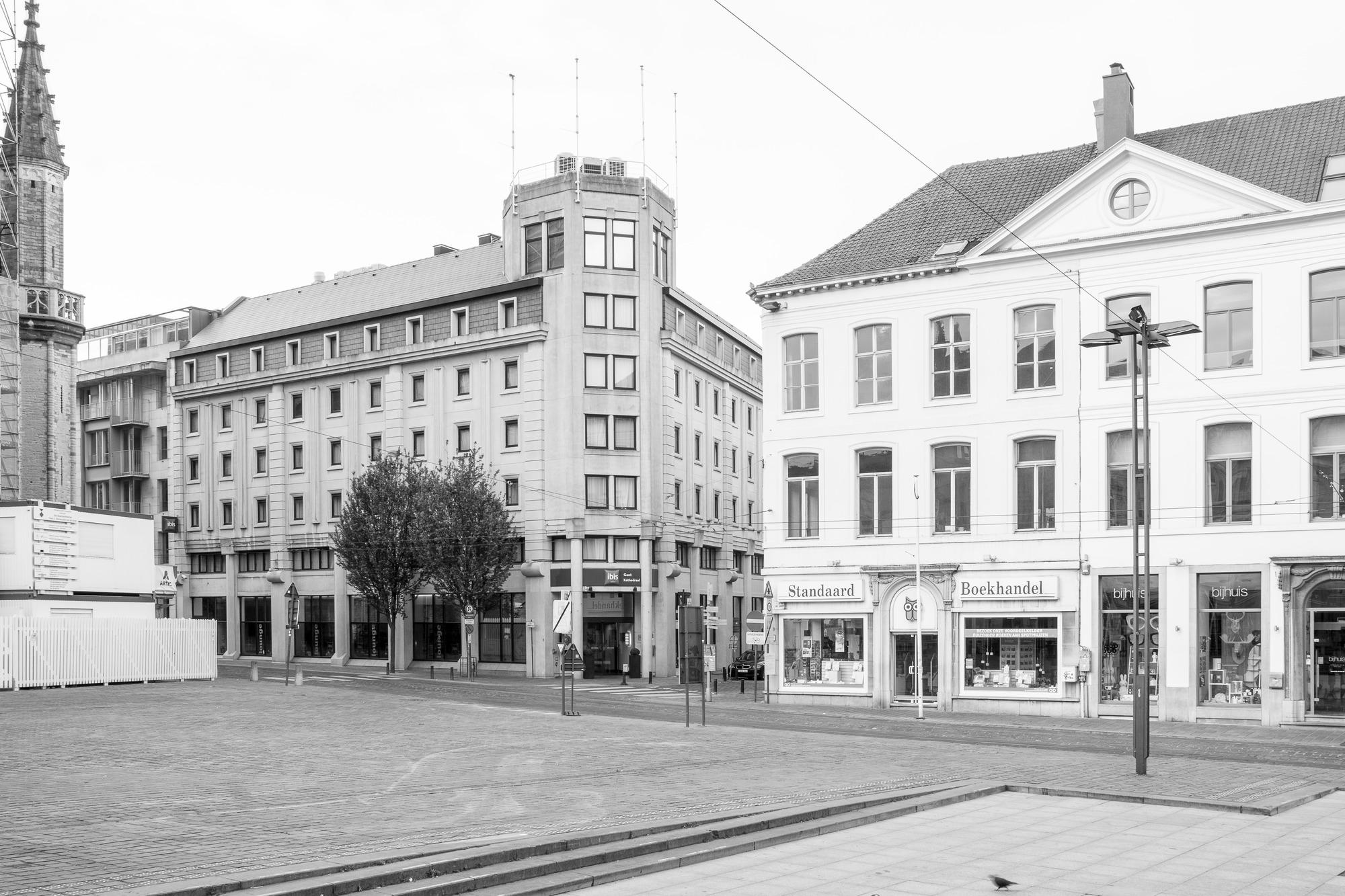 Gent: Sint-Baafsplein, hoek Lange Kruisstraat en Limburgstraat