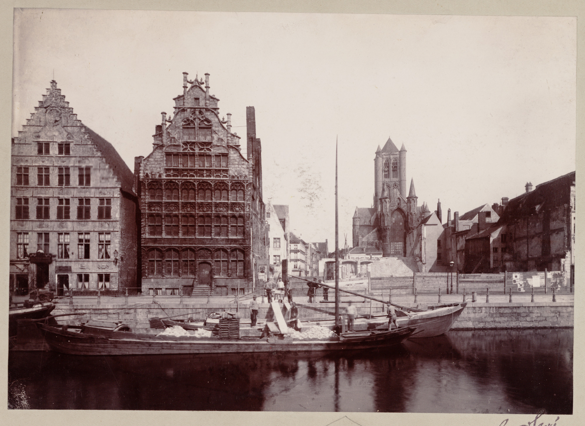 Gent: Afbraak van het Pakhuis, Graslei