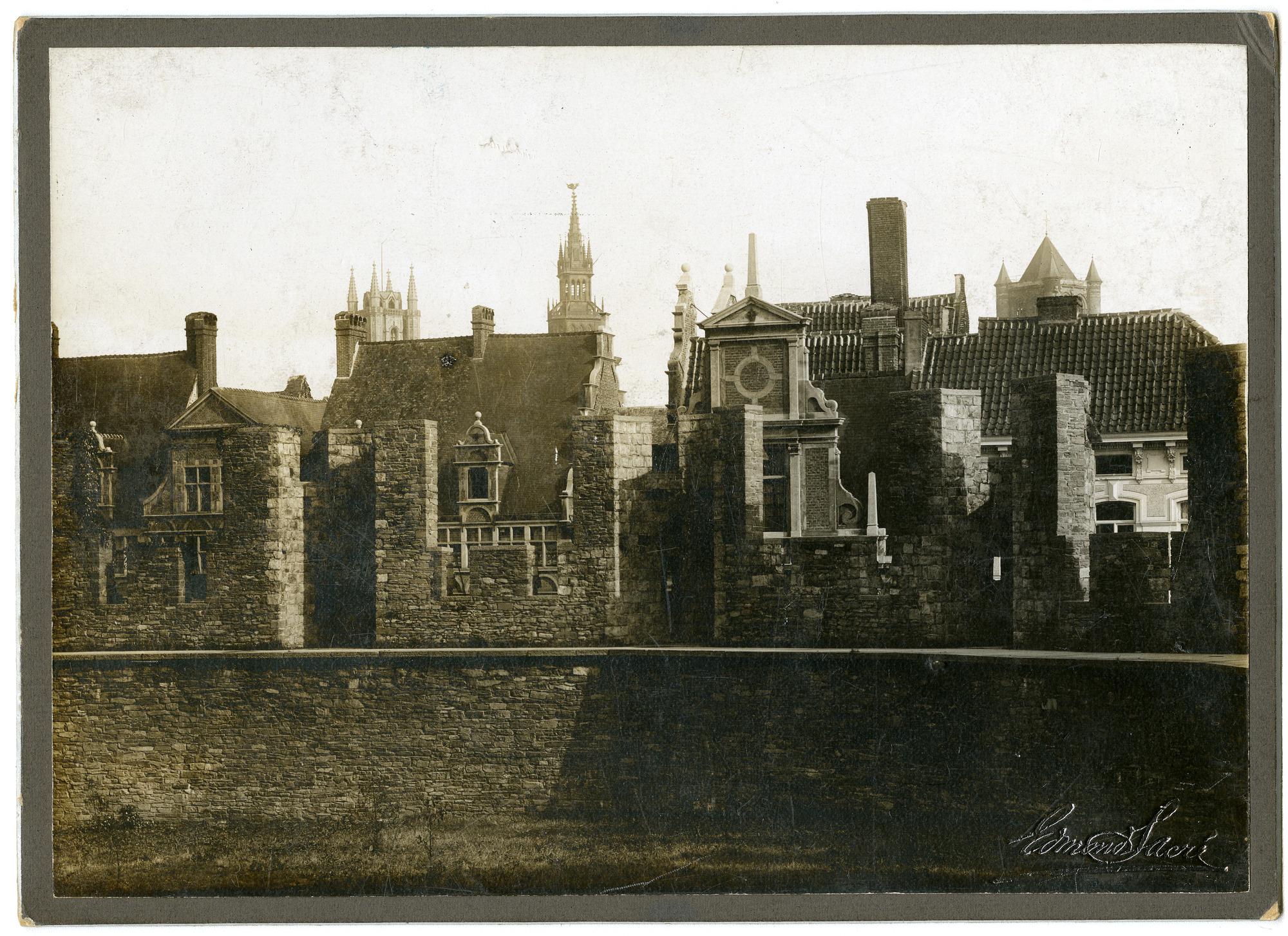 Gent: Geldmunt:Gravensteen. Walgang
