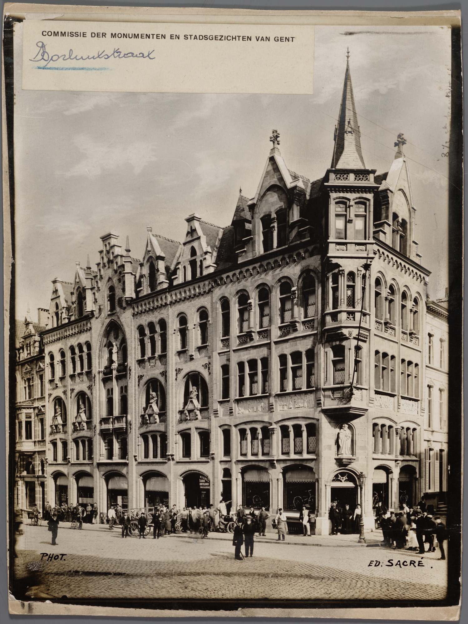 Gent: Borluutstraat (nu Belfortstraat), hoek Hoogpoort
