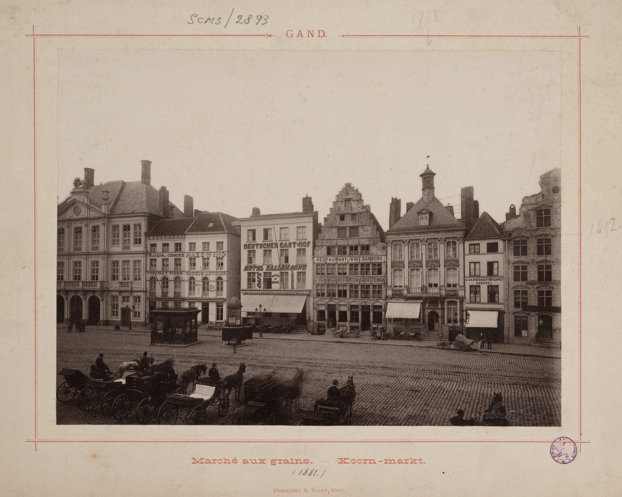 Gent: Korenmarkt, westzijde met Pakhuis
